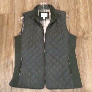 Women's Market Spruce moss green, quilted zip up vest, size M